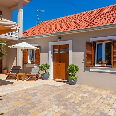 Privlaka/zadar Riviera 8218 Prázdninový dům