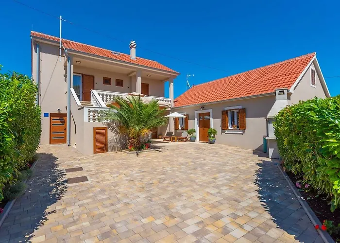 - Zadar Riviera 8218